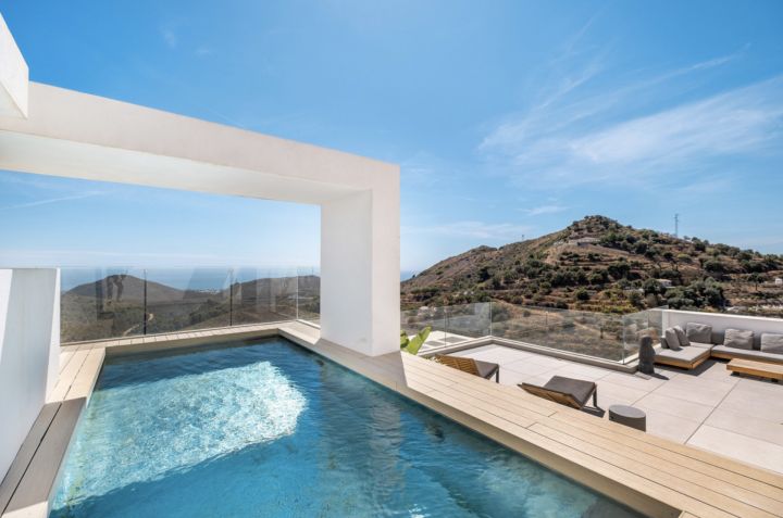 Penthouse in Palo Alto - Modern Exclusive Penthouse with Andalusian Charm in Palo Alto