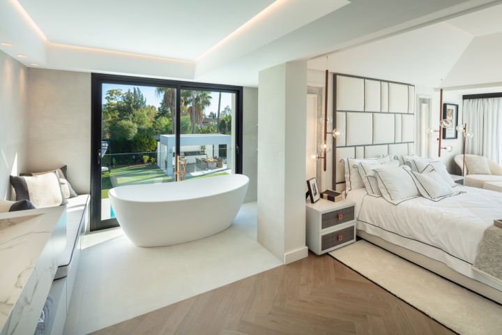 Auriga 5 - Exclusive Elegant Villa offering Golf Views