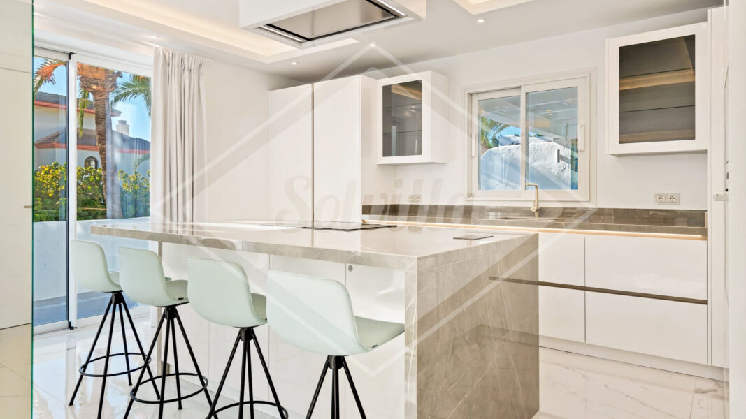 Alcazaba Penthouse - Ático exclusivo de alta gama con impresionantes vistas al mar