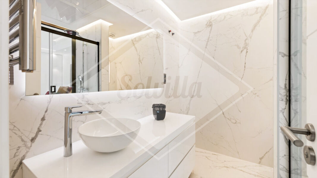 Alcazaba Penthouse - Ático exclusivo de alta gama con impresionantes vistas al mar