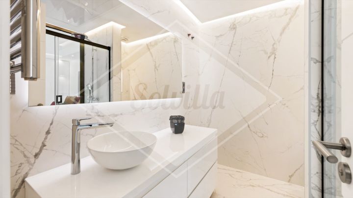 Alcazaba Penthouse - Ático exclusivo de alta gama con impresionantes vistas al mar