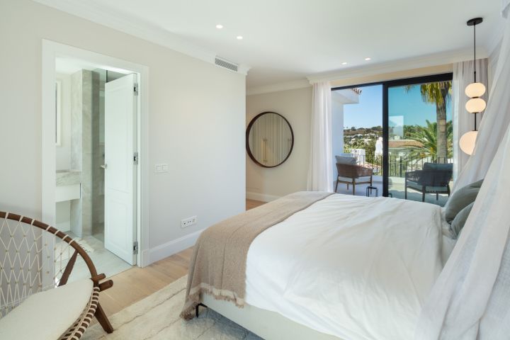Aloha 150 - Contemporary Property Frontline Golf