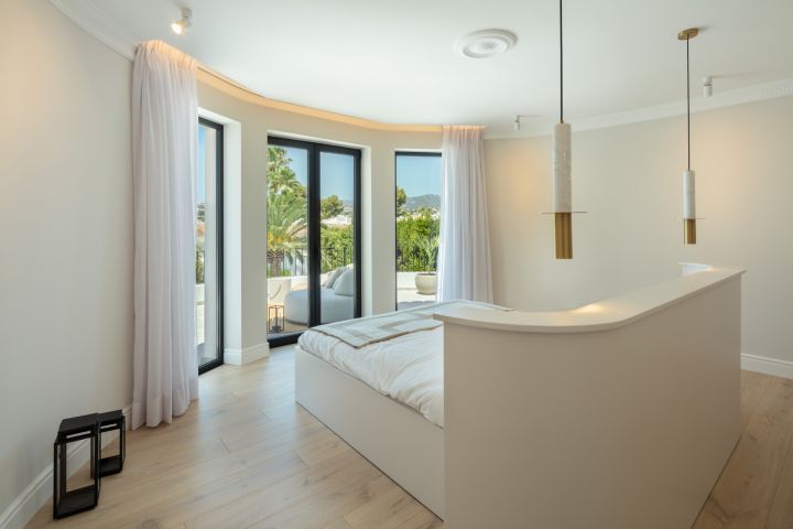 Aloha 150 - Contemporary Property Frontline Golf