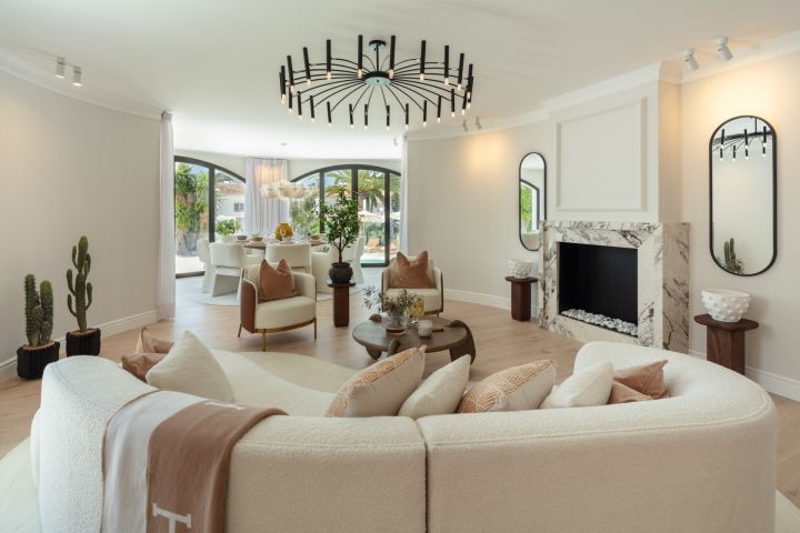 Aloha 150 - Contemporary Property Frontline Golf