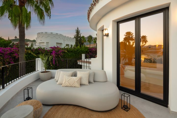 Aloha 150 - Contemporary Property Frontline Golf