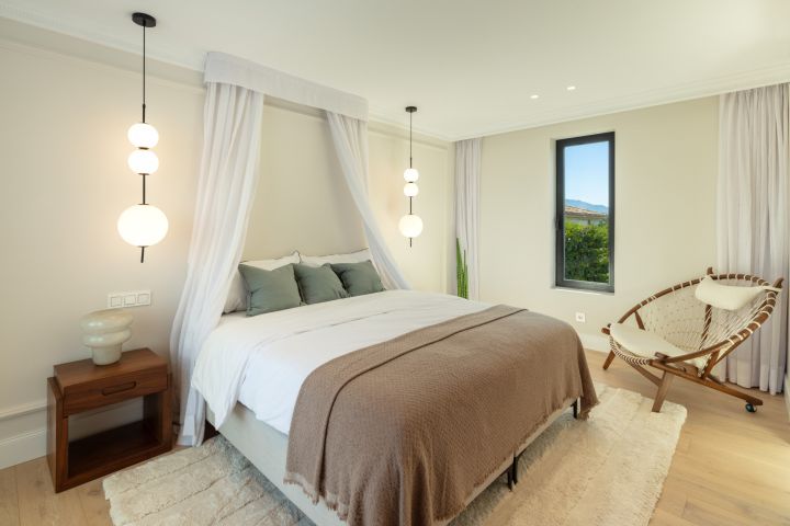 Aloha 150 - Contemporary Property Frontline Golf
