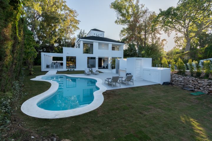 Villa Bianca - Charming Villa in a Gated Community