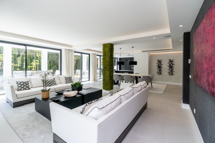 Villa Bianca - Charming Villa in a Gated Community