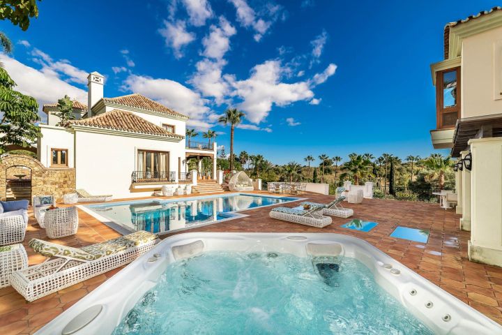Rancho Paraiso - Propiedad a medida con acabados de primera calidad en Paraíso Alto