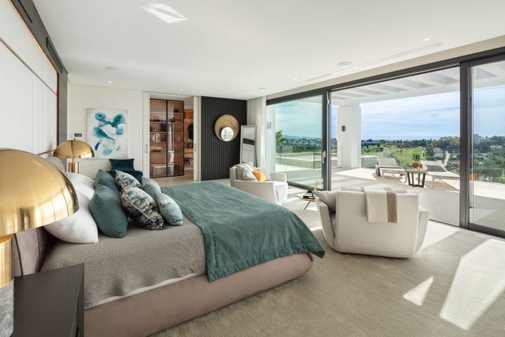 PARAISO 436 - Villa moderna en una urbanización privada en Estepona
