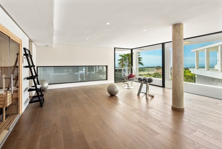 PARAISO 436 - Villa moderna en una urbanización privada en Estepona