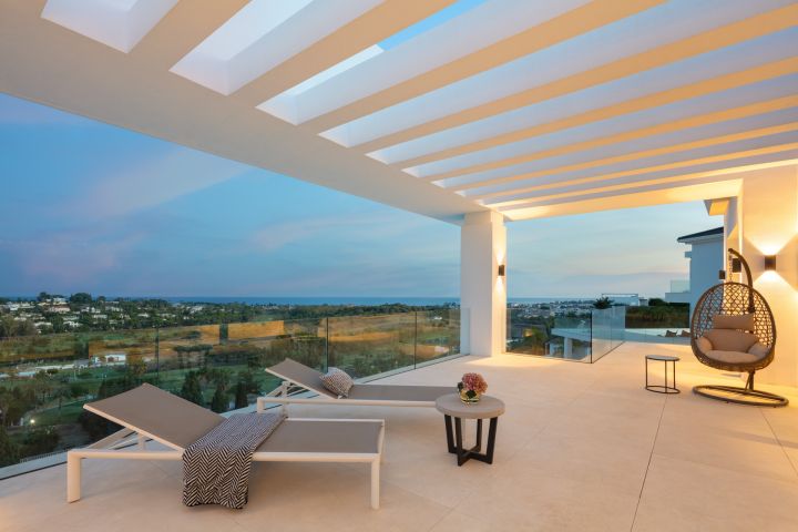 PARAISO 436 - Villa moderna en una urbanización privada en Estepona