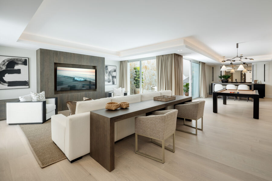 Villa Summer - Propiedad con pista de tenis de hierba privada de tamaño completo