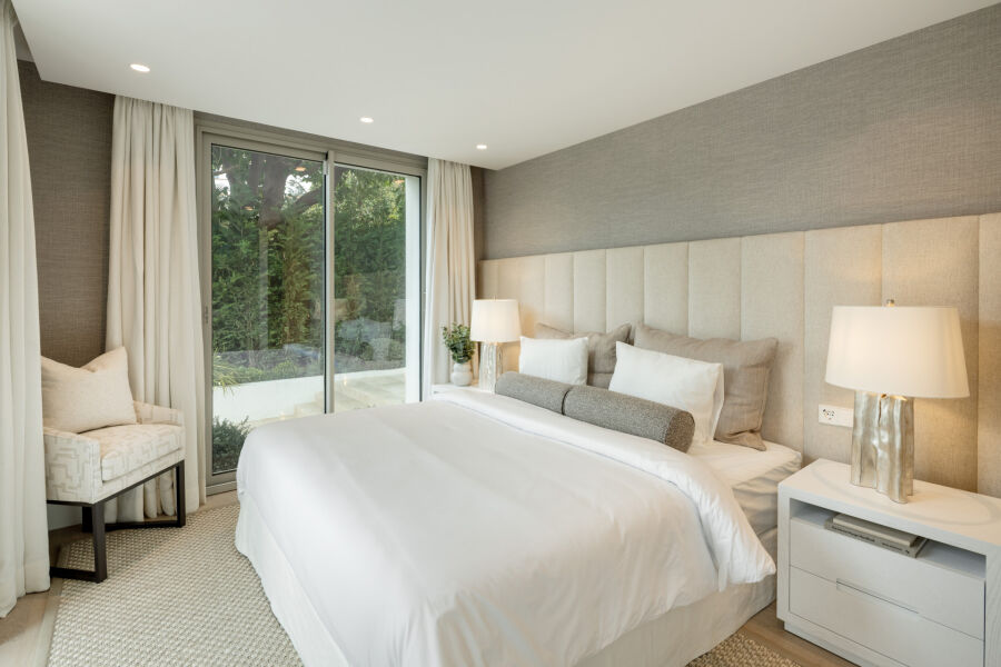 Villa Summer - Propiedad con pista de tenis de hierba privada de tamaño completo