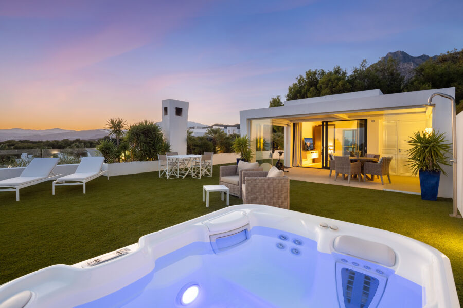 Reserva 11 - Casa contemporánea y refinada con impresionantes vistas al mar en Sierra Blanca