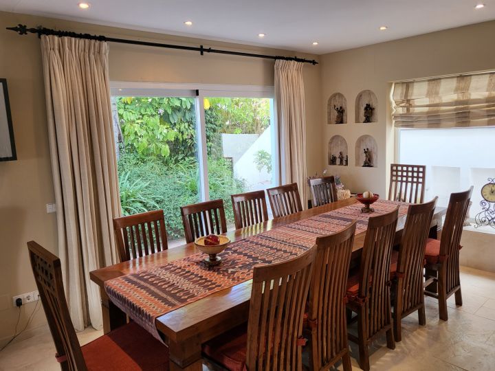 Villa Aloha - Contemporary Home in a Gated Community