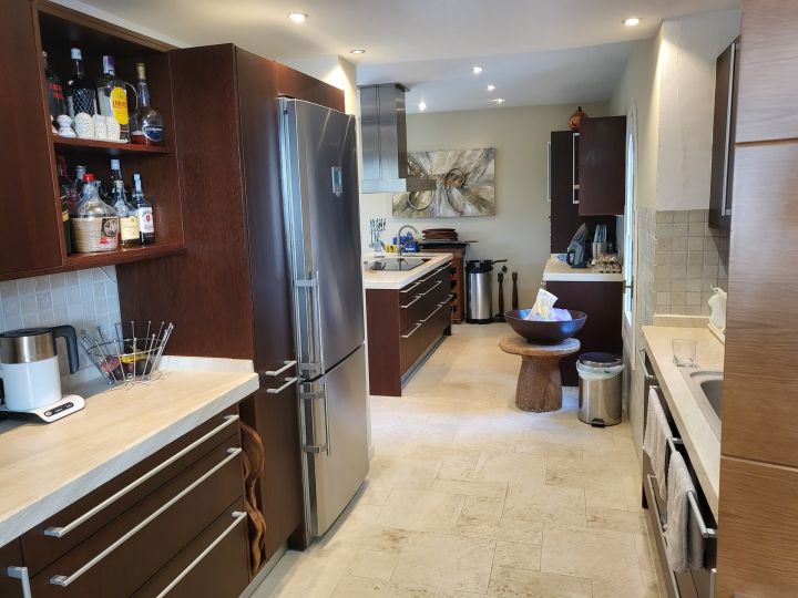 Villa Aloha - Contemporary Home in a Gated Community
