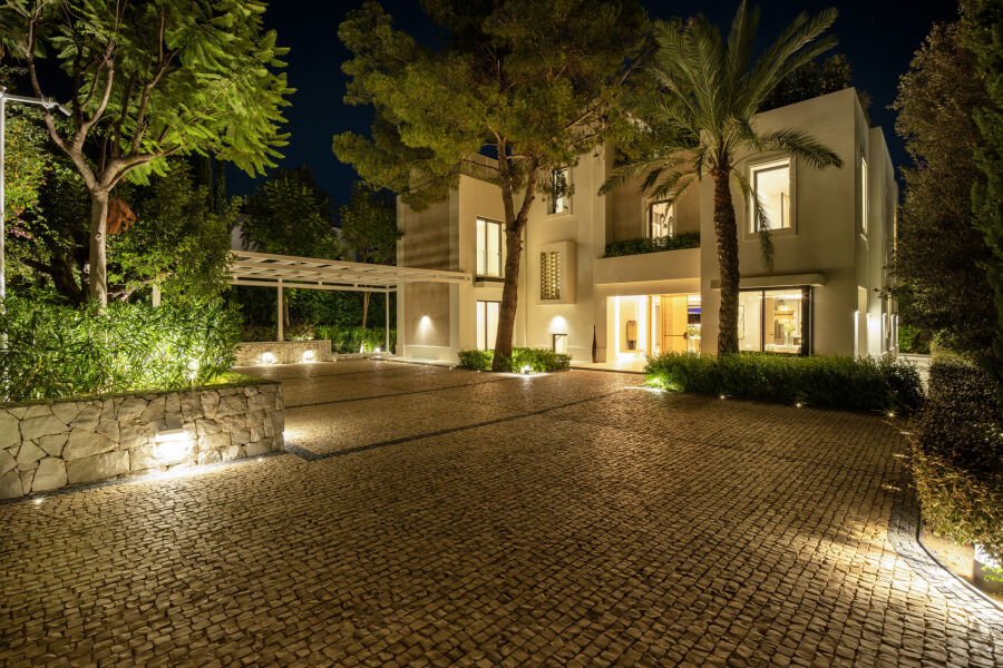 Altos Reales 2 - Villa contemporánea en primera línea de golf