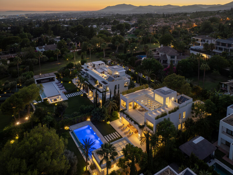 Altos Reales 2 - Villa contemporánea en primera línea de golf