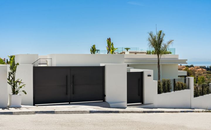 The Resina 6 - Villa exclusiva y refinada con vistas al campo de golf en Estepona