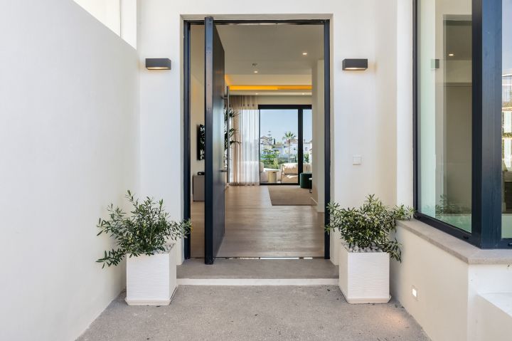 Villa avec 4 chambres et 5 salles de bain - Villa exclusive et raffinée avec vue sur le golf à Estepona