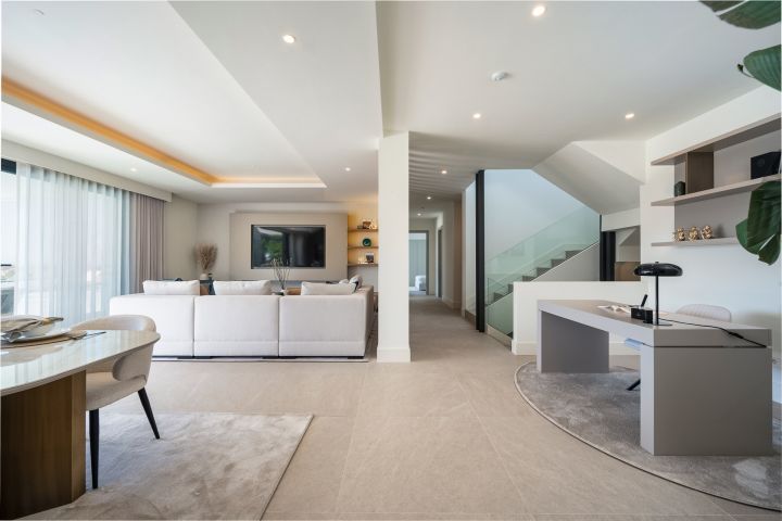 Villa avec 4 chambres et 5 salles de bain - Villa exclusive et raffinée avec vue sur le golf à Estepona
