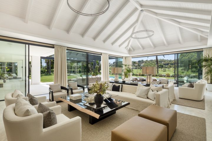 Villa Solstice - Impressive Frontline Golf Villa in Las Brisas