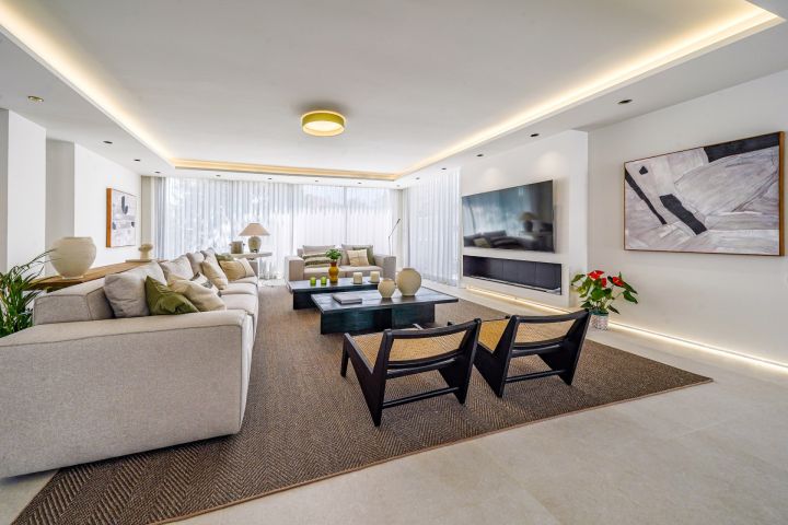 Villa avec 5 chambres et 5 salles de bain - Propriété de charme andalou à Nueva Andalucía