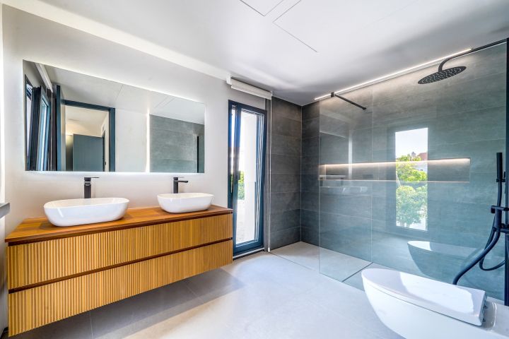 Villa avec 5 chambres et 5 salles de bain - Propriété de charme andalou à Nueva Andalucía