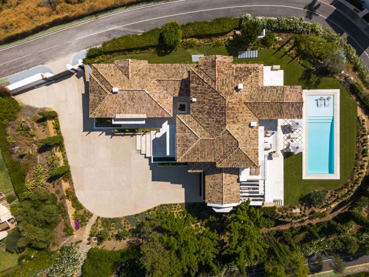 Villa Amara - Charming High-End Home in a Gated Community