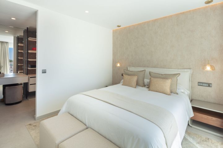 Duplex Penthouse avec 3 chambres et 3 salles de bain - Propriété de Charme avec Vue sur le Golf à Nueva Andalucía