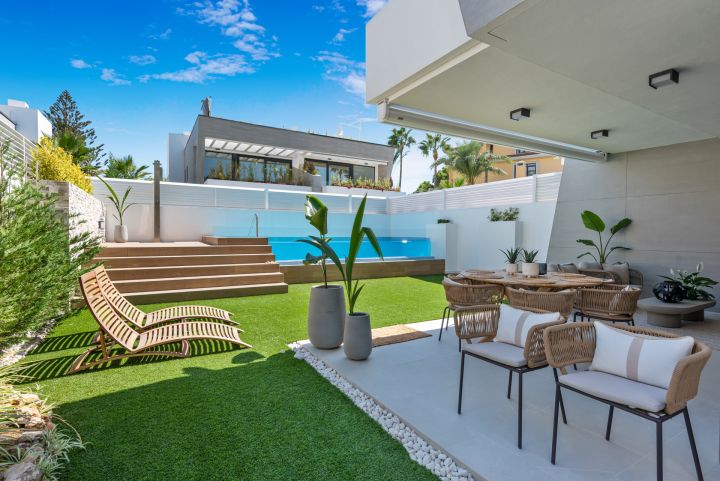 Banus Bay - Elegant Property with Andalusian Charm in Puerto Banús