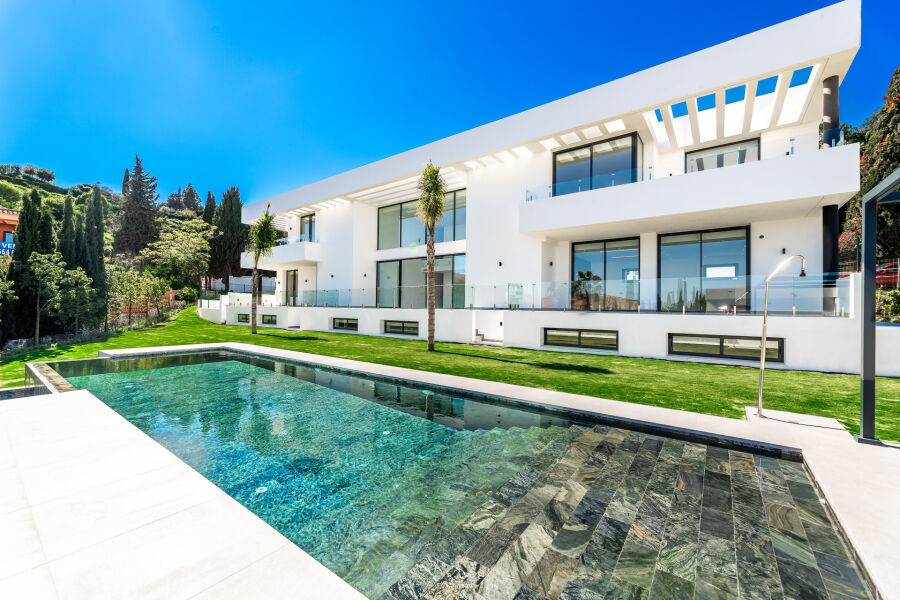 Villa Paradise - Modern Elegant Villa Featuring Modern Design