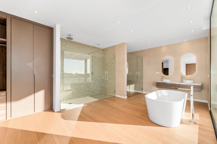 Villa avec 6 chambres et 7 salles de bain - Villa moderne et élégante au design moderne
