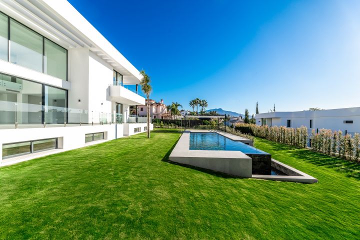 Villa avec 6 chambres et 7 salles de bain - Villa moderne et élégante au design moderne