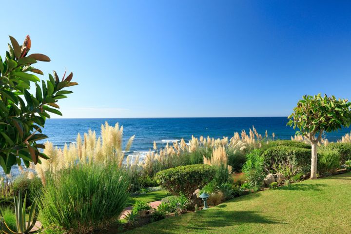Appartement à Marina de Puente Romano - Maison moderne sur mesure avec vue sur la mer
