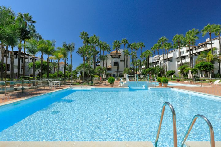 Appartement à Marina de Puente Romano - Maison moderne sur mesure avec vue sur la mer