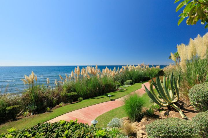 Appartement à Marina de Puente Romano - Maison moderne sur mesure avec vue sur la mer