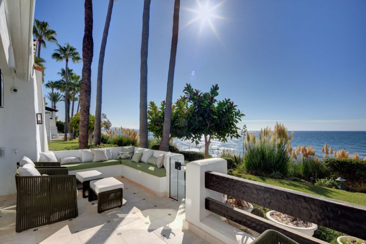 Apartment in Marina Puente Romano - Bespoke Modern Home with Sea Views