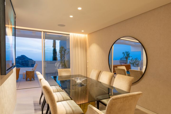 Jasmine Heights - Stylish Premium Property Frontline Golf