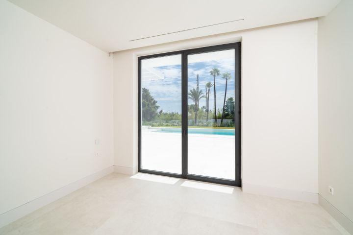 Villa avec 4 chambres et 4 salles de bain - Propriété contemporaine élégante avec finitions haut de gamme à Paraiso Alto