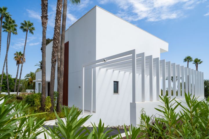 Villa avec 4 chambres et 4 salles de bain - Propriété contemporaine élégante avec finitions haut de gamme à Paraiso Alto