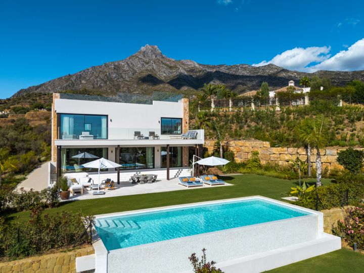 Villa Horizon - Unique Home in Marbella Hill Club