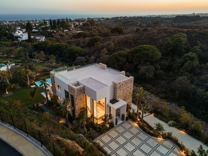 Villa Horizon - Unique Home in Marbella Hill Club