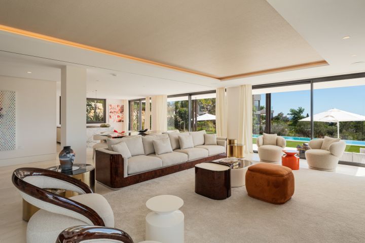 Villa Horizon - Unique Home in Marbella Hill Club