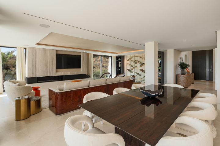 Villa Horizon - Unique Home in Marbella Hill Club