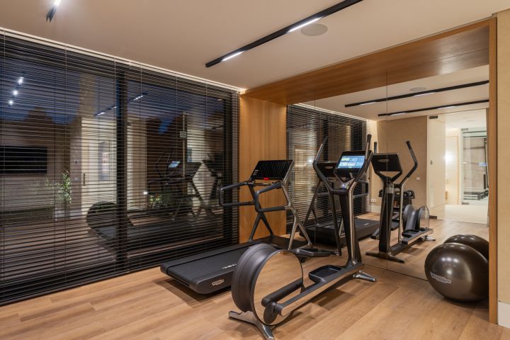 Villa Horizon - Unique Home in Marbella Hill Club