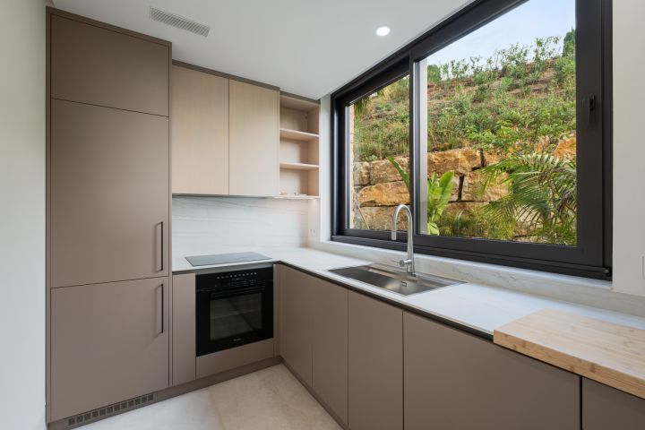 Villa Horizon - Unique Home in Marbella Hill Club