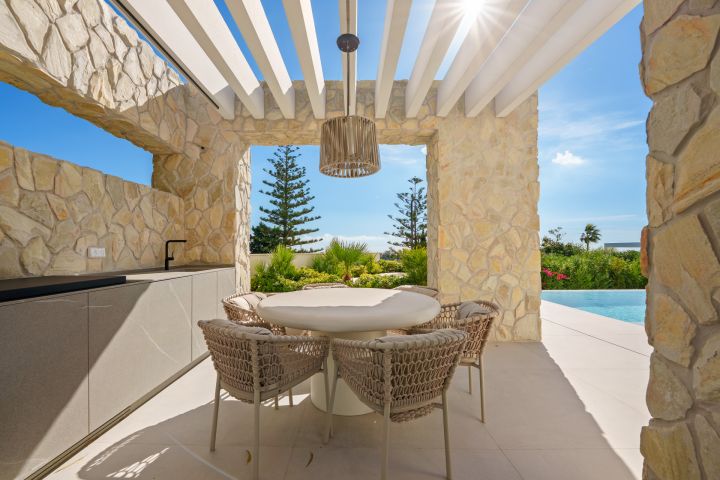 Tresora Villa B - Villa within Exclusive Gated Community