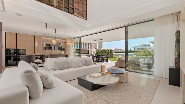 Vilas12 - Contemporary Refined Property with Panoramic Views